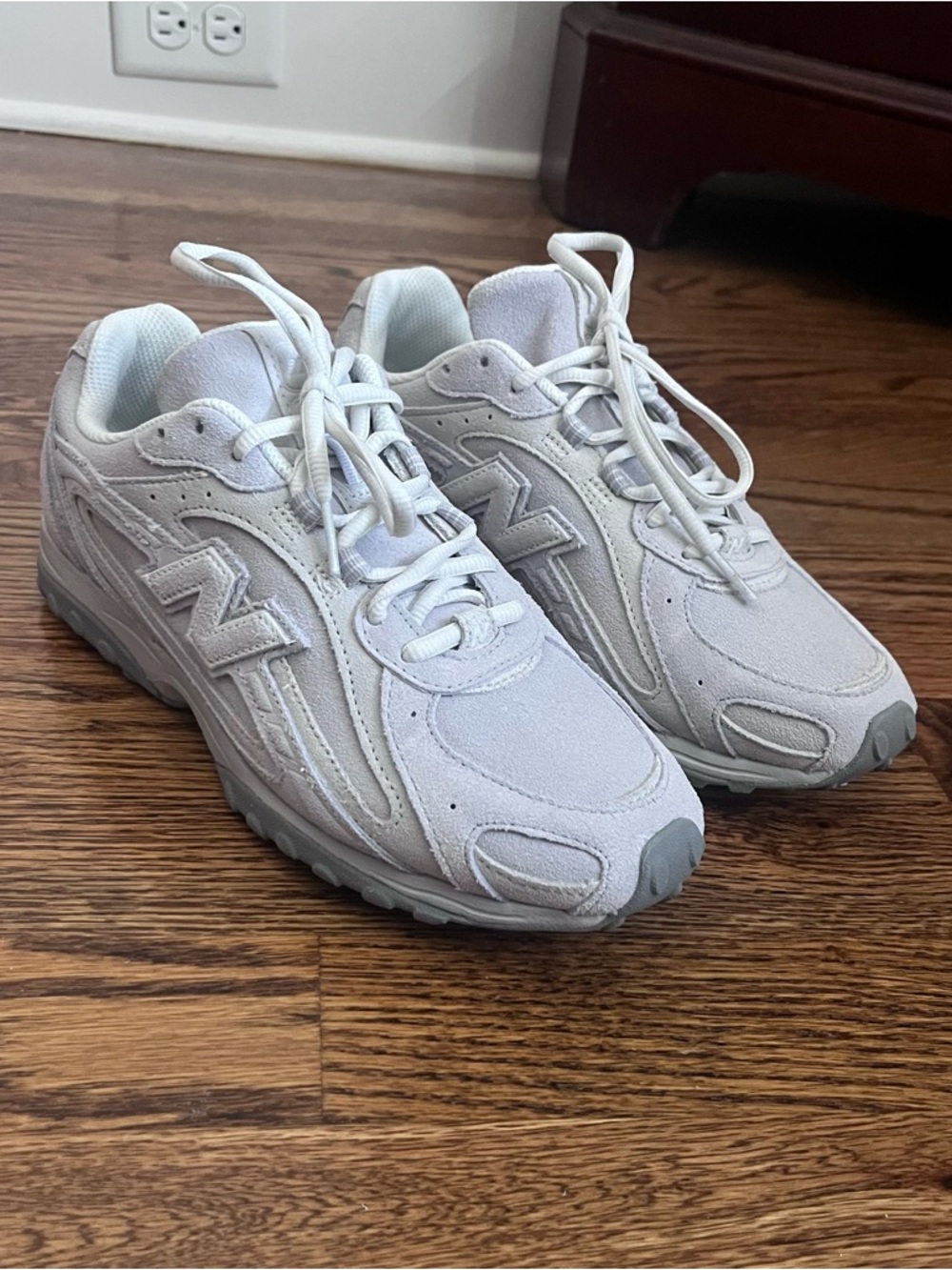 New Balance 204L